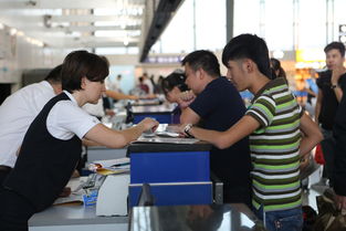 南航客服人员现场接待旅客