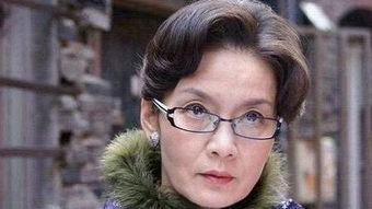 潘虹打败单依纯赢在破碎感？网友热议背后的真实原因竟如此动人