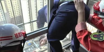 男童商场攀岩被勒20分钟，安全问题再敲警钟