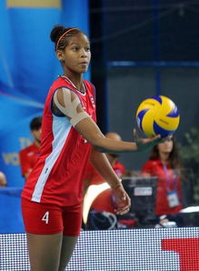 瓦尔加斯在比赛中强力扣杀