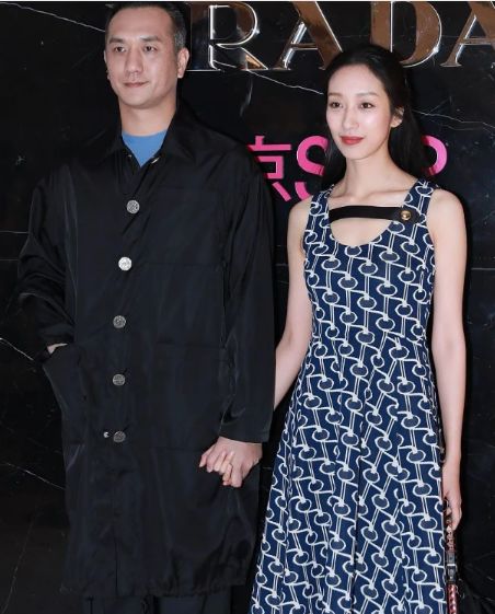 黄觉和麦子一起出席活动