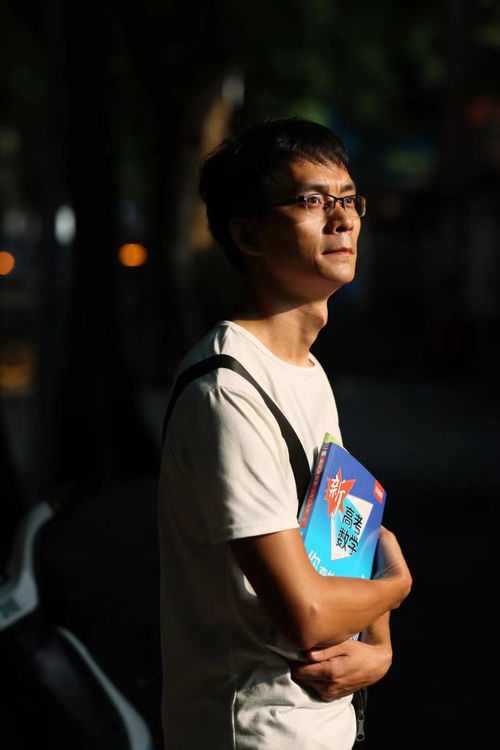 唐尚珺在家中复习功课