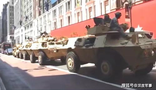 美国国民警卫队在街头巡逻