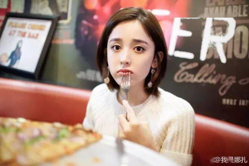 张颜齐温柔叫醒萌娃并鼓励整理房间