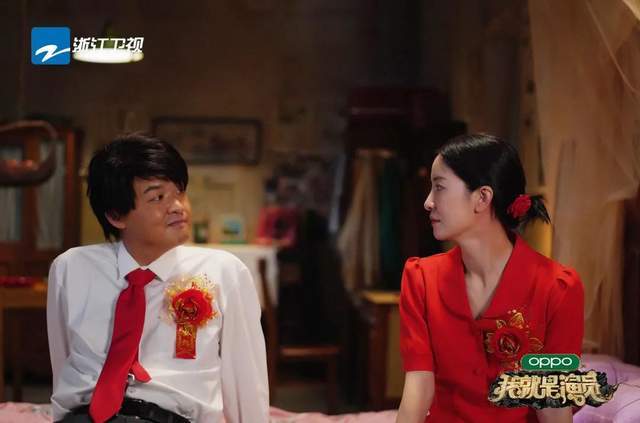 李晟在舞台上表演片段