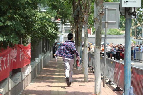 济南考生轻松走出考场