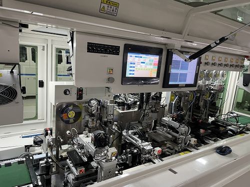 高科技电子产品生产线自动化作业现场