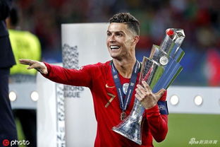 C罗点球破门+伤退！葡萄牙7-5西班牙夺冠，老将的坚持与传奇继续