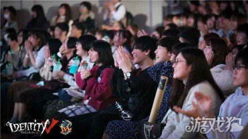 AL战队强势晋级2025季中冠军赛，电竞之路燃爆全场！