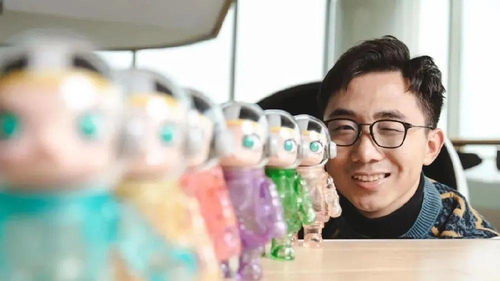 8点1氪｜泡泡玛特王宁登顶河南首富；宁波企业上演“潜伏式招聘”；QQ首位256级用户引爆社交圈