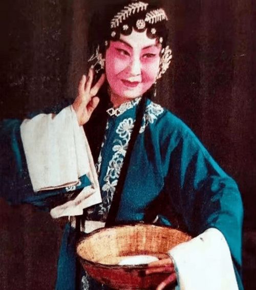 程玉英与傅全香合作演出《情探》