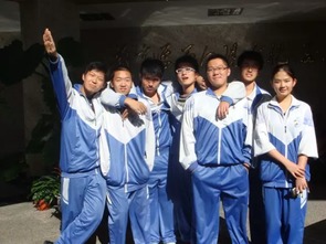 那尔那茜初高中就读北京名校，校园红人季闪耀出道！