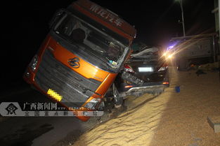 亲历广西藤县车祸现场：目睹高考转运大巴与轿车相撞后的那一幕