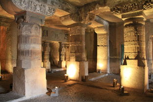 三多神窟內部光影效果