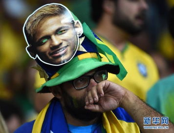 球迷在看台上失落表情