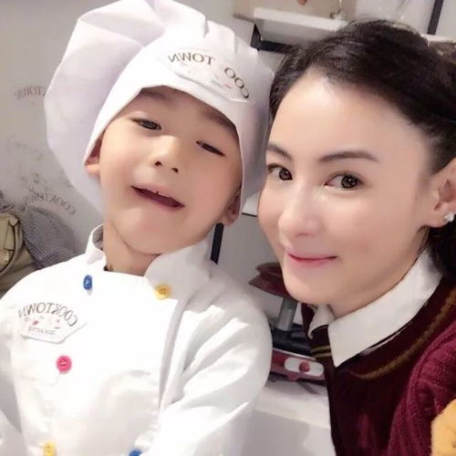 韦雪自曝经济紧张？直播女王的逆袭背后竟有这些辛酸故事！