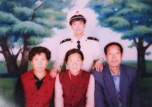 朱军岷与儿子朱也天合影