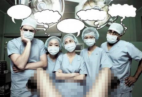 医院门口愤怒男子质问医生