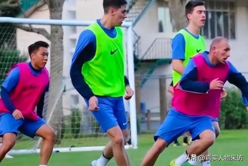 足球运动员接受调查