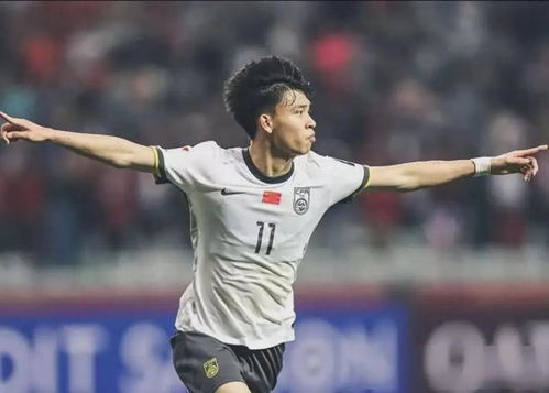 王钰栋接受媒体采访