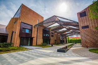 上海某文创园区艺术风格公厕外观图