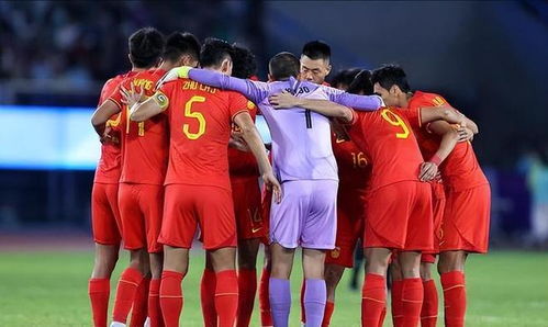 王钰栋在亚冠比赛中庆祝进球