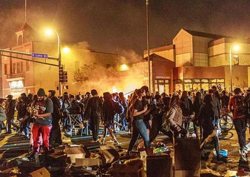 洛杉矶街头火药味浓过911？我在现场看到的真相让人窒息