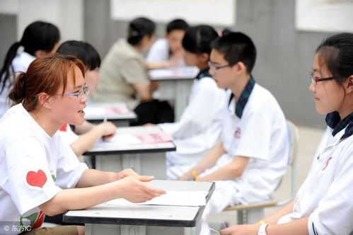 心理咨询师与学生对话场景