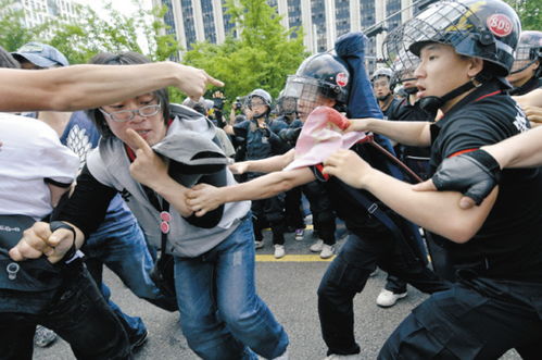 加州街头抗议与军警对峙
