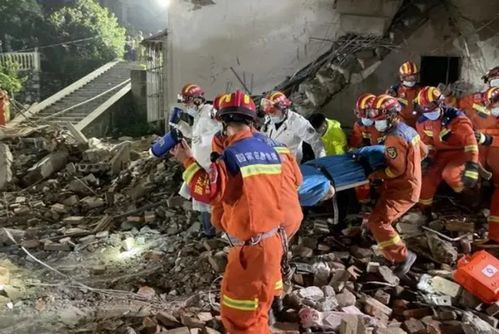 广西三江居民冷静应对塌方事件