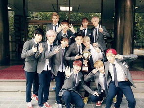 WOL全体成员合影庆祝胜利