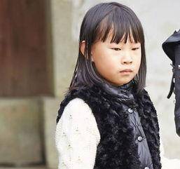 小沈阳与女儿沈佳润练功合影