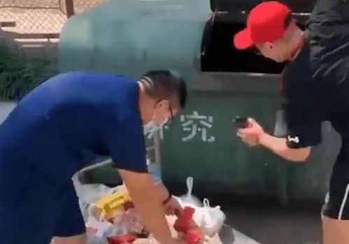 学生外卖被扔垃圾桶，湖南高校事件引爆舆论：谁在剥夺学生的自由选择权？