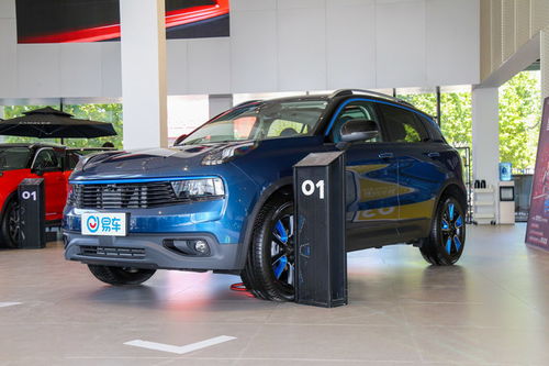 领克01焕新版上市：悬浮中控屏+夜影蓝车身，11.88万起值不值？