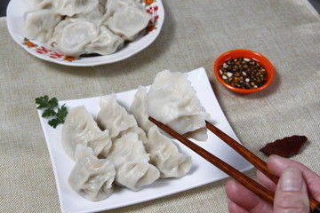 风干多年的老饺子特写