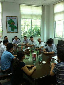 红果短剧团队开会讨论整改