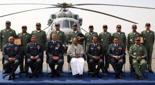 莫迪回应印度军用直升机坠毁事件，情绪沉重向遇难者致哀