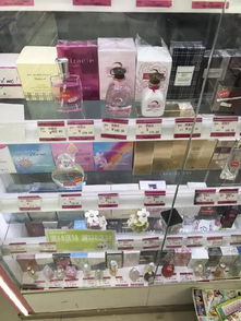 国产香水品牌门店陈列图