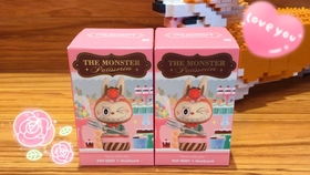 Labubu联名款文具套装展示