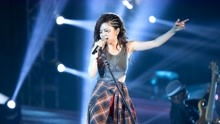 邓紫棋在演唱会演唱经典歌曲