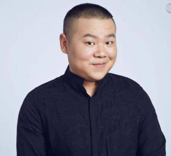 岳云鹏接受媒体采访