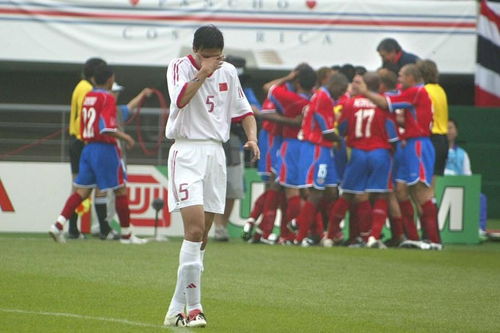 国足再弱也轮不到业余队挑战？一场争议背后的真相与思考