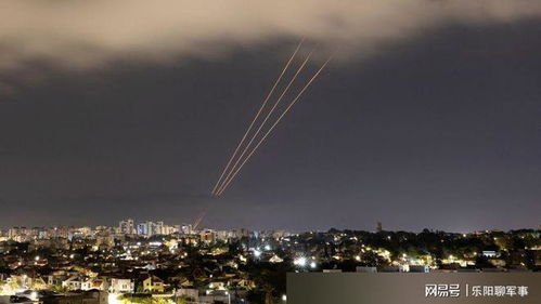 以色列防空系统拦截来袭无人机瞬间