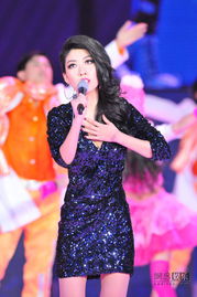 曲婉婷舞台造型正面照