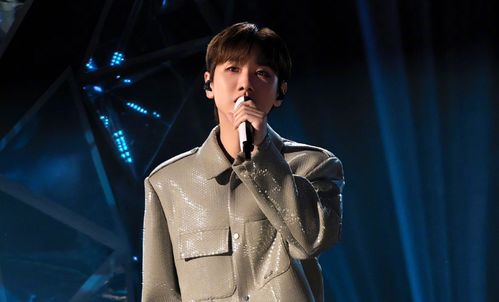 汪苏泷与全场观众挥手告别