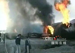 消防员扑灭山火