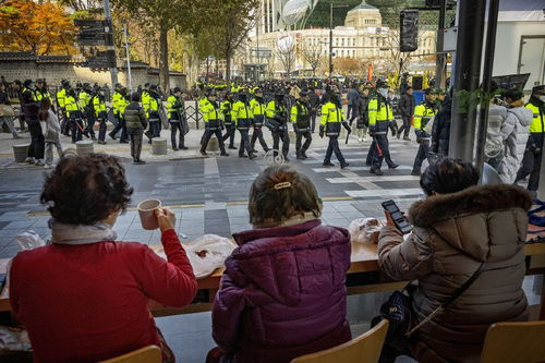 韩国街头民众抗议尹锡悦