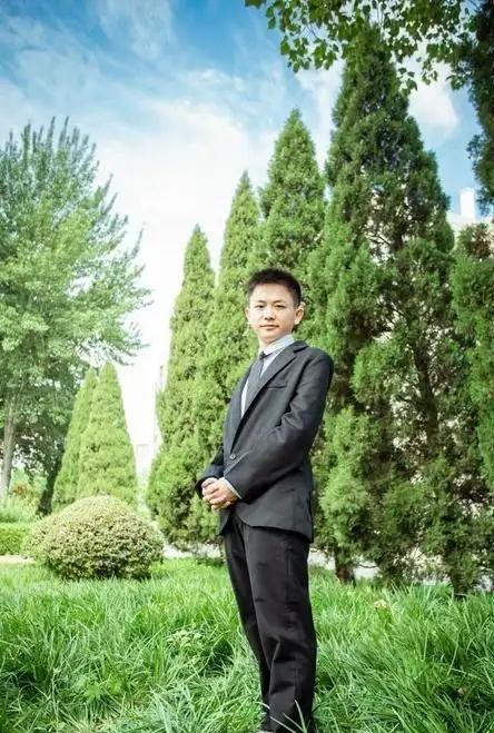 罗帅宇家属接受采访现场