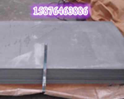 PVC材质的Labubu与背景灯光效果