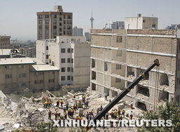 亲眼目睹德黑兰居民楼遭空袭现场：废墟中的儿童玩具令人心碎